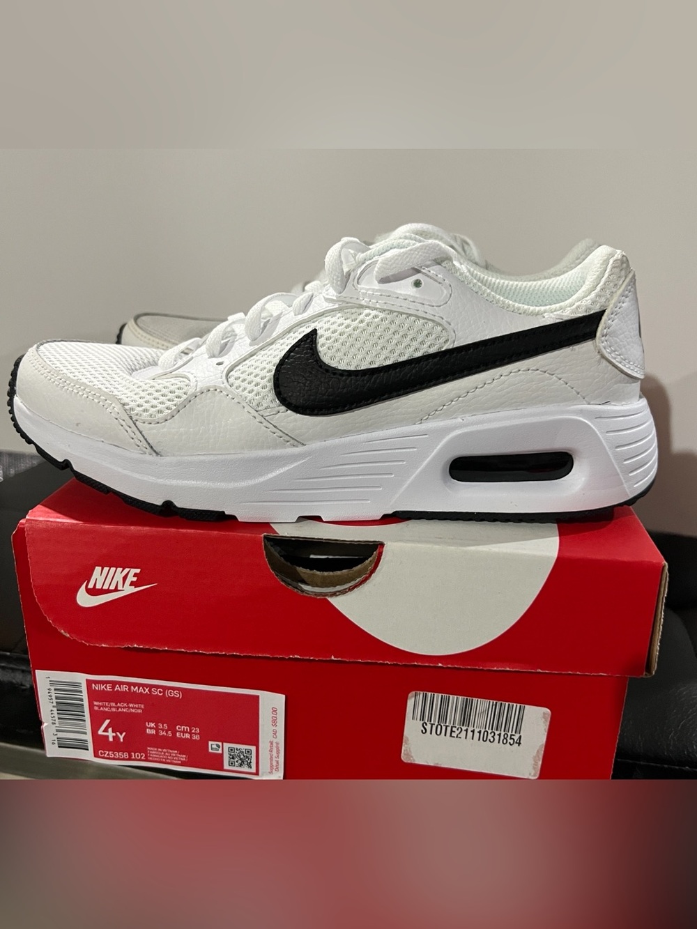 NEW Nike Air Max SG Youth 4 White Sneakers with Black Swoosh